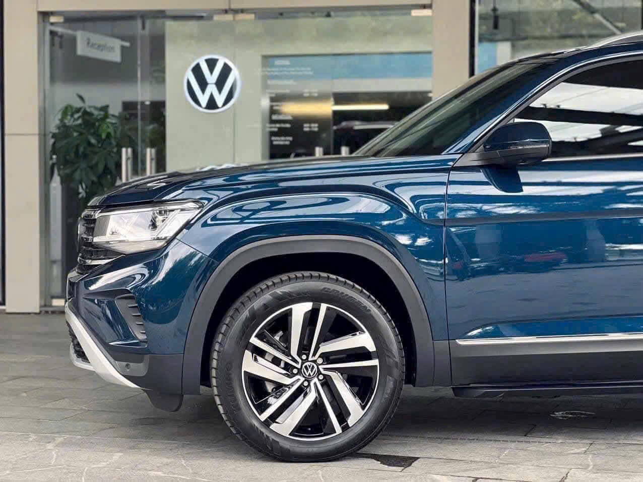 Volkswagen Teramont Limited ( 7 Chỗ )