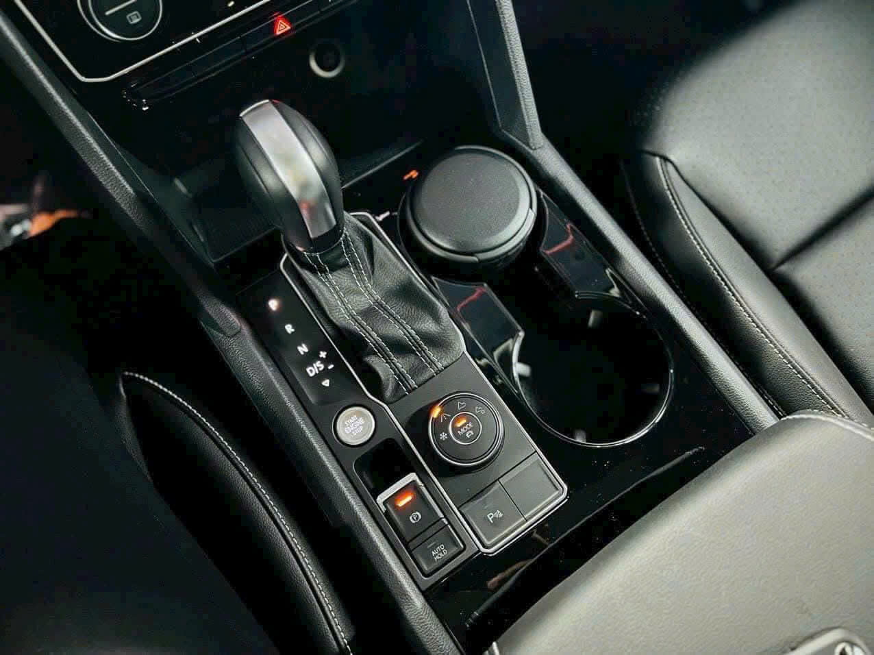 Volkswagen Teramont Limited ( 7 Chỗ )