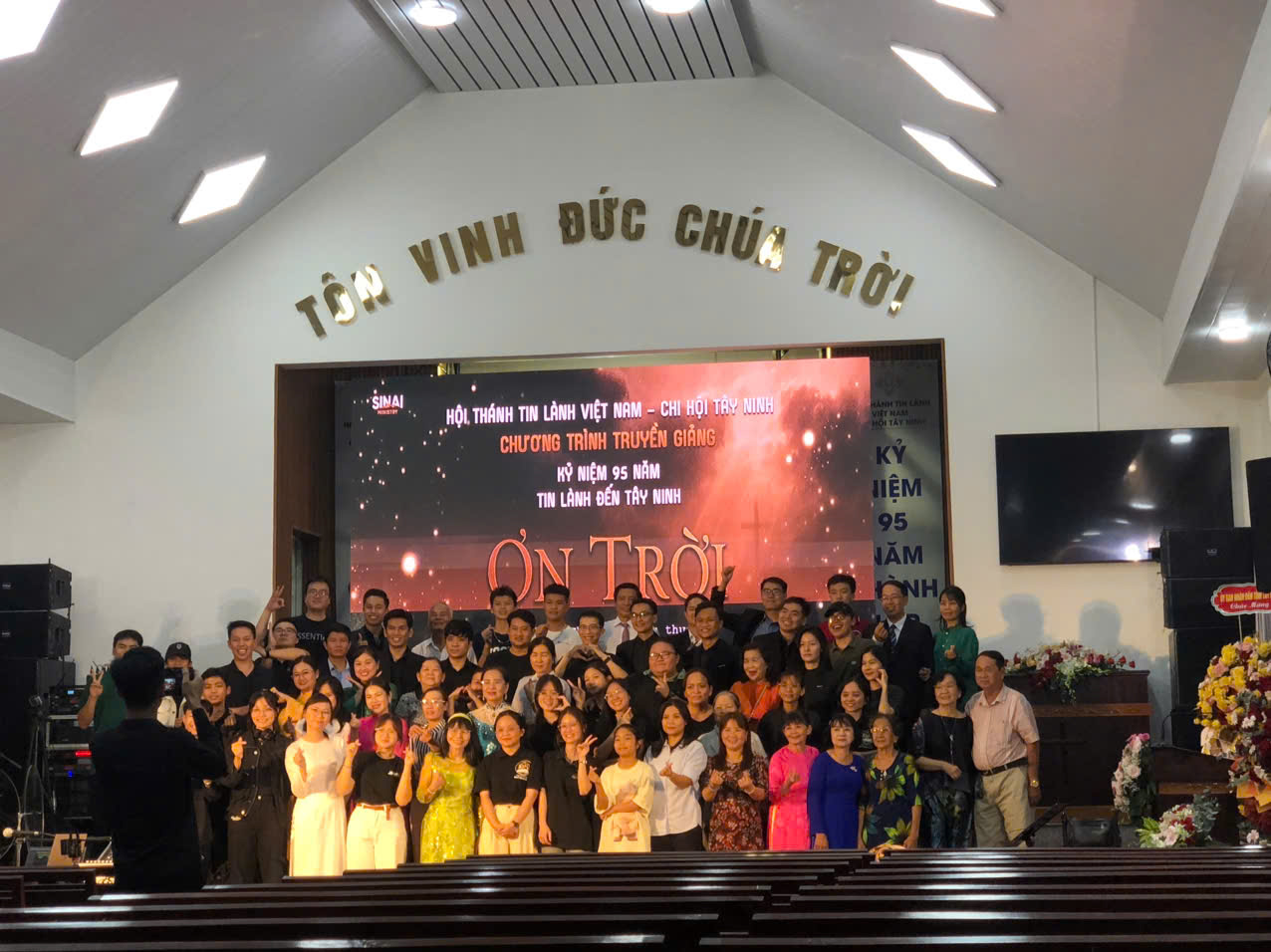 Màn hình LED CHO THUÊ NGÀY NHÀ GIÁO VIỆT NAM 20/11