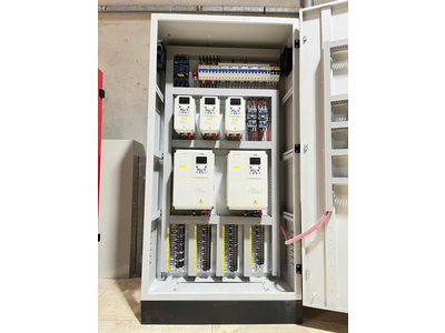 Tủ điều khiển Quạt Biến Tần JUDITECH