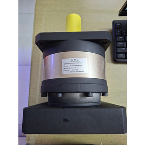 HỘP SỐ GIẢM TỐC SERVO 3KW 5KW TỈ LỆ 1/5 1/10 MỚI