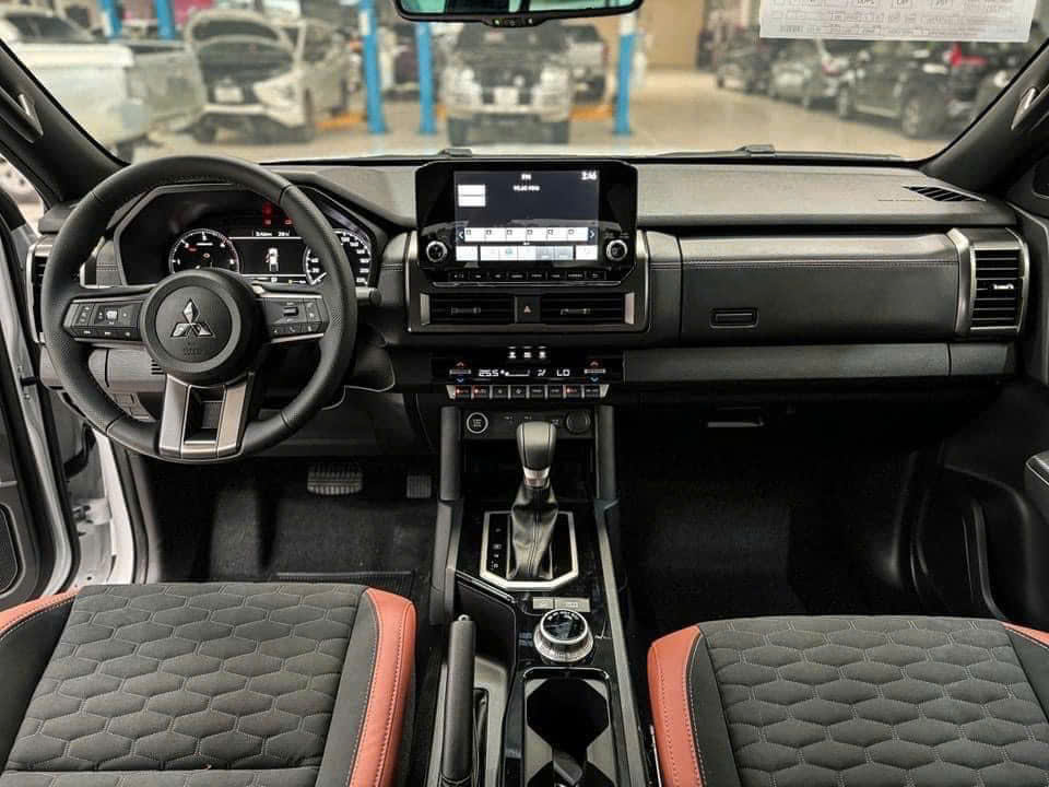 All-New Mitsubishi Triton 4WD AT Athlete