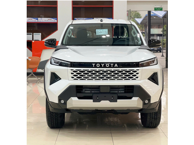 Toyota Hilux Pro 2.8L 4x2 AT