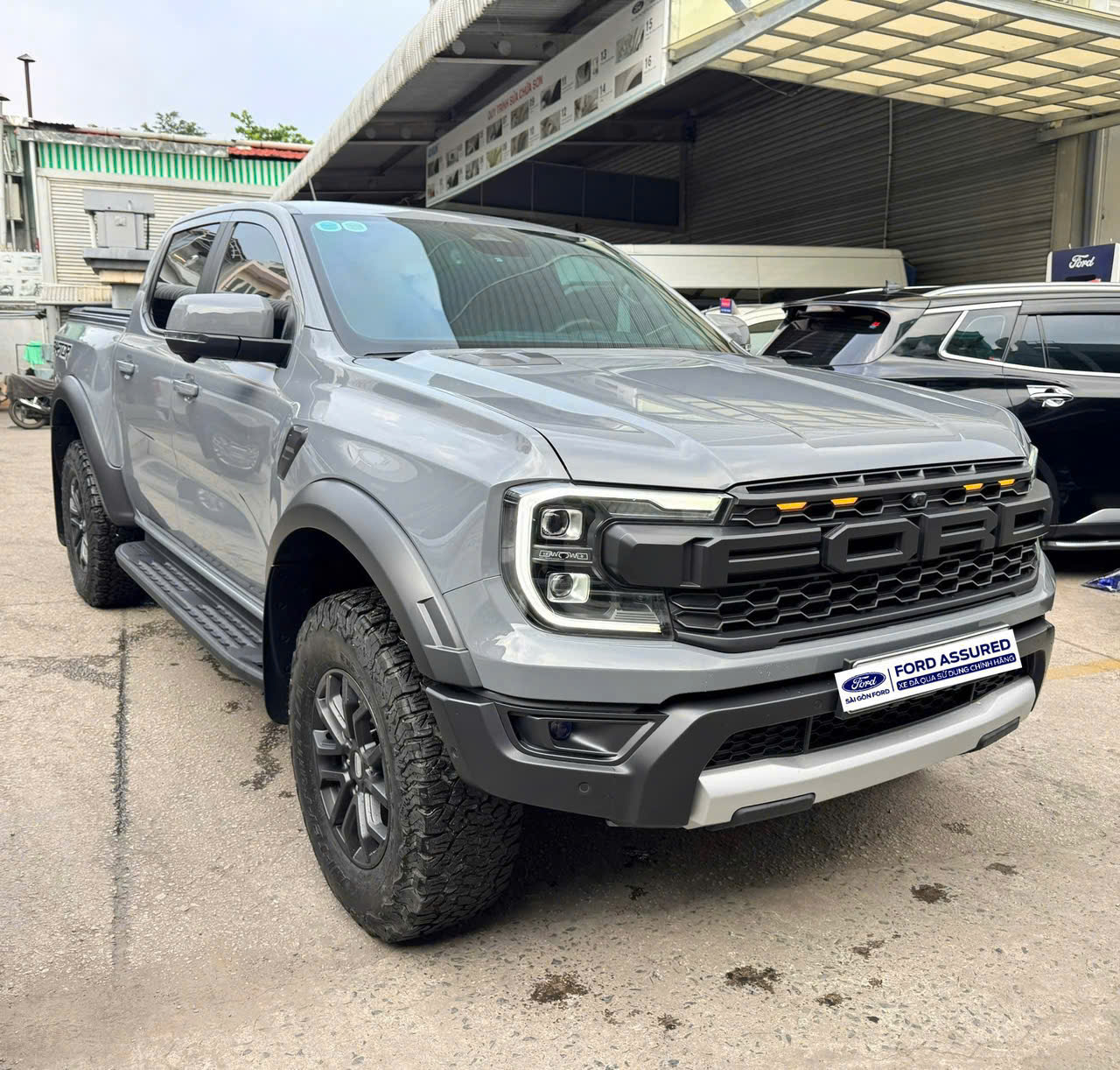 Raptor 2024 Màu Xám Xi Măng