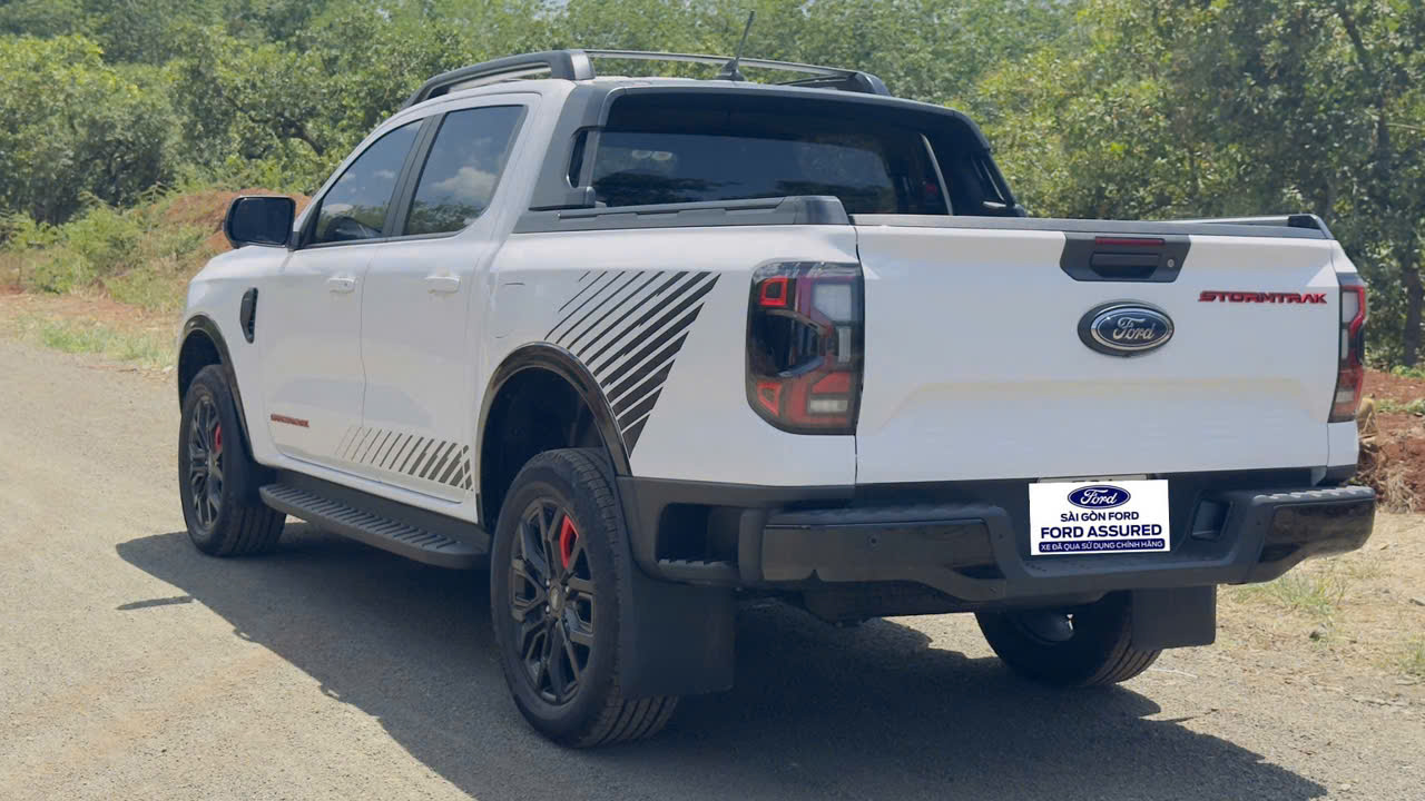 Ranger Stormtrak 2025 chỉ 9.700km