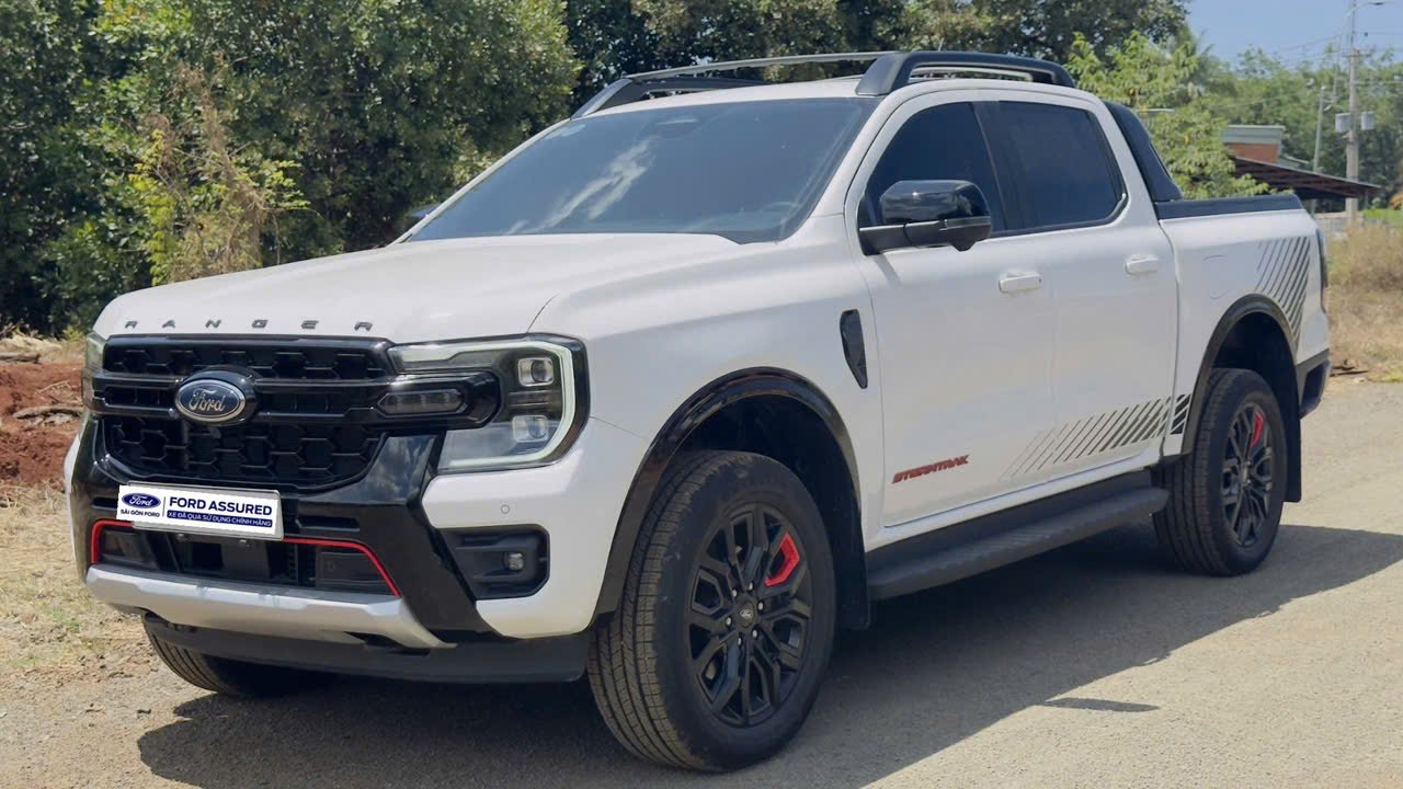 Ranger Stormtrak 2025 chỉ 9.700km