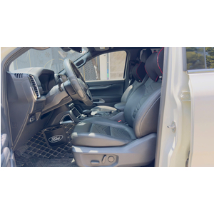 Everest Titanium 2 cầu 2023