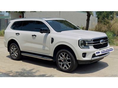 Everest Titanium 2 cầu 2023