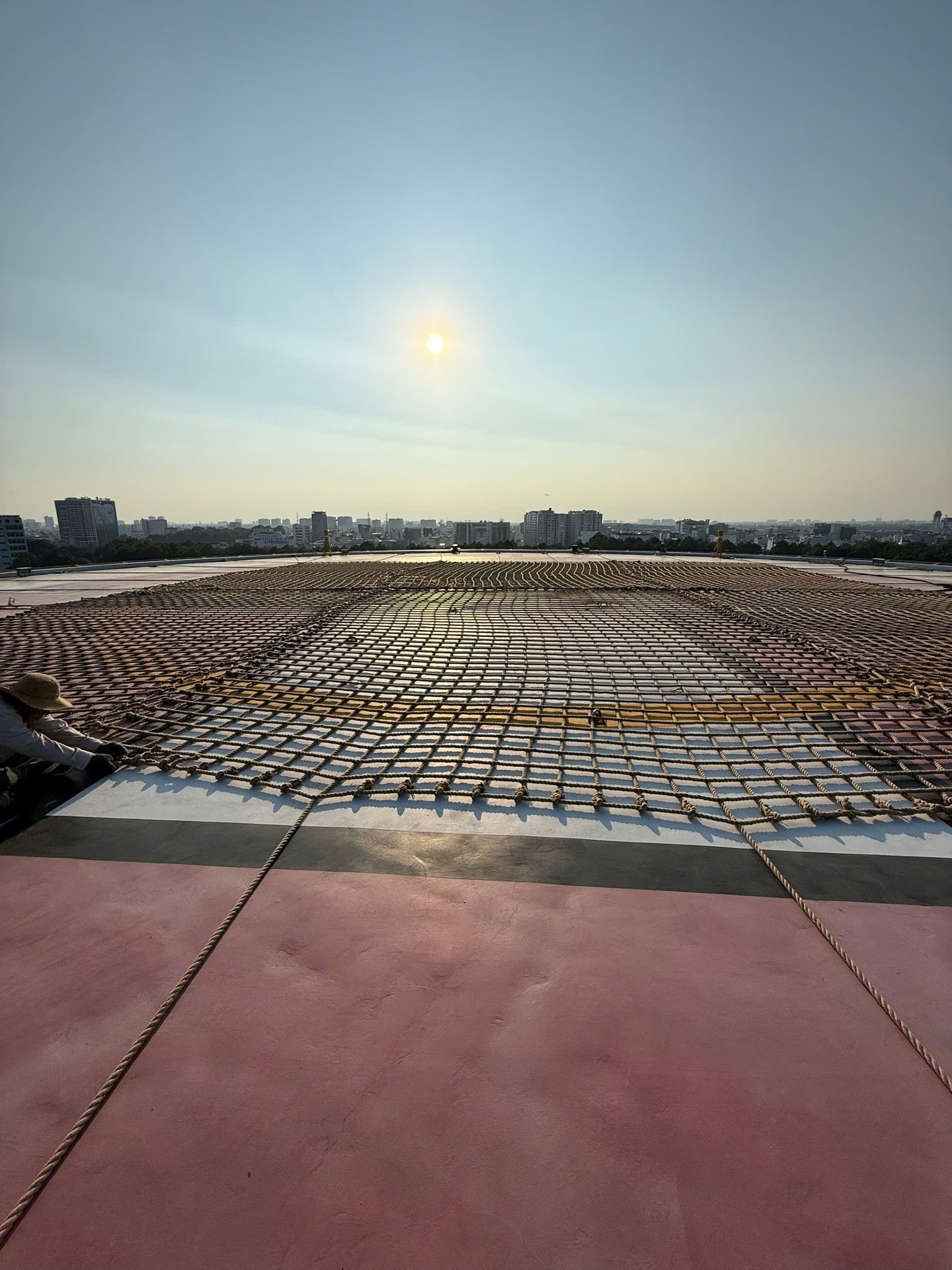 Chuyên cung cấp lưới chống trượt sân bay trực thăng phục vụ giàn khoan dầu khí, tòa nhà