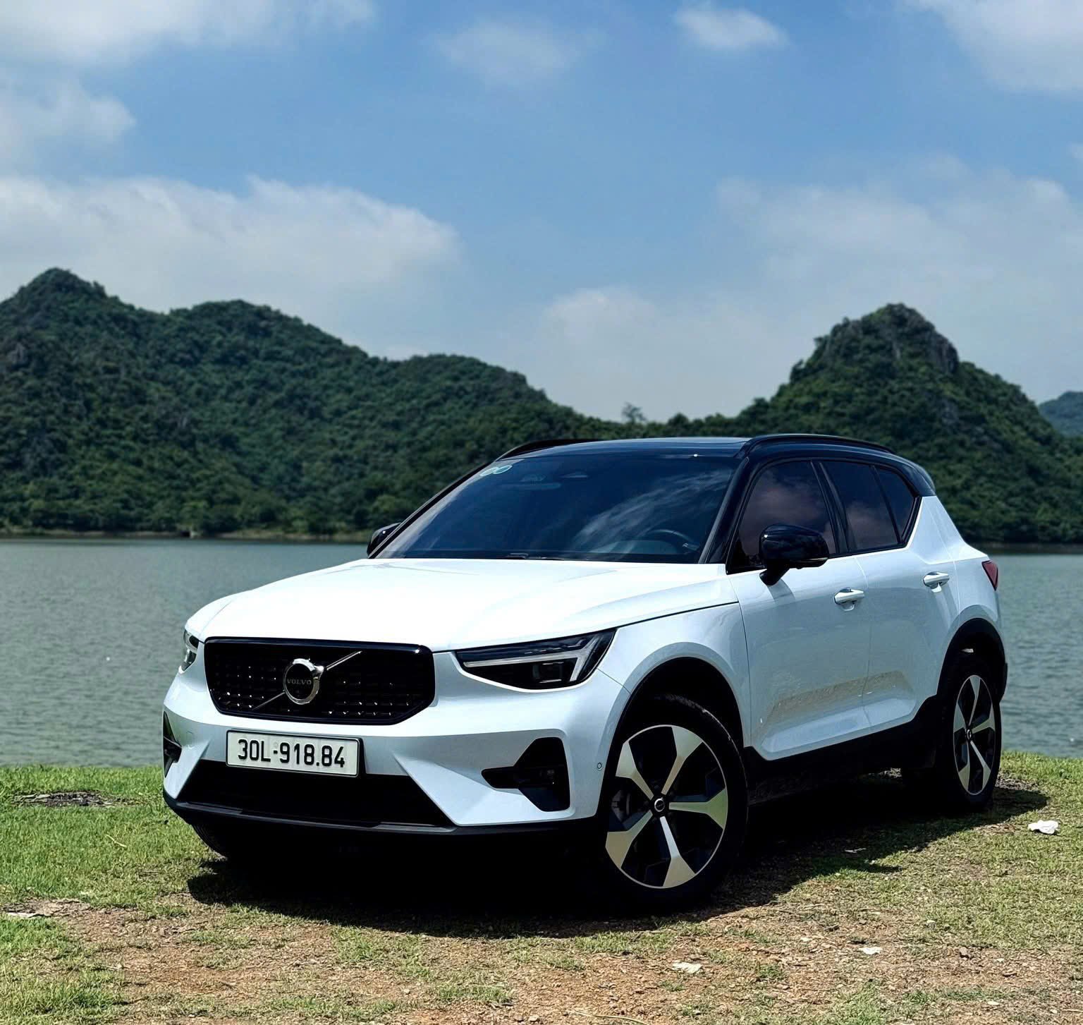 Volvo XC40 Ultra Dark