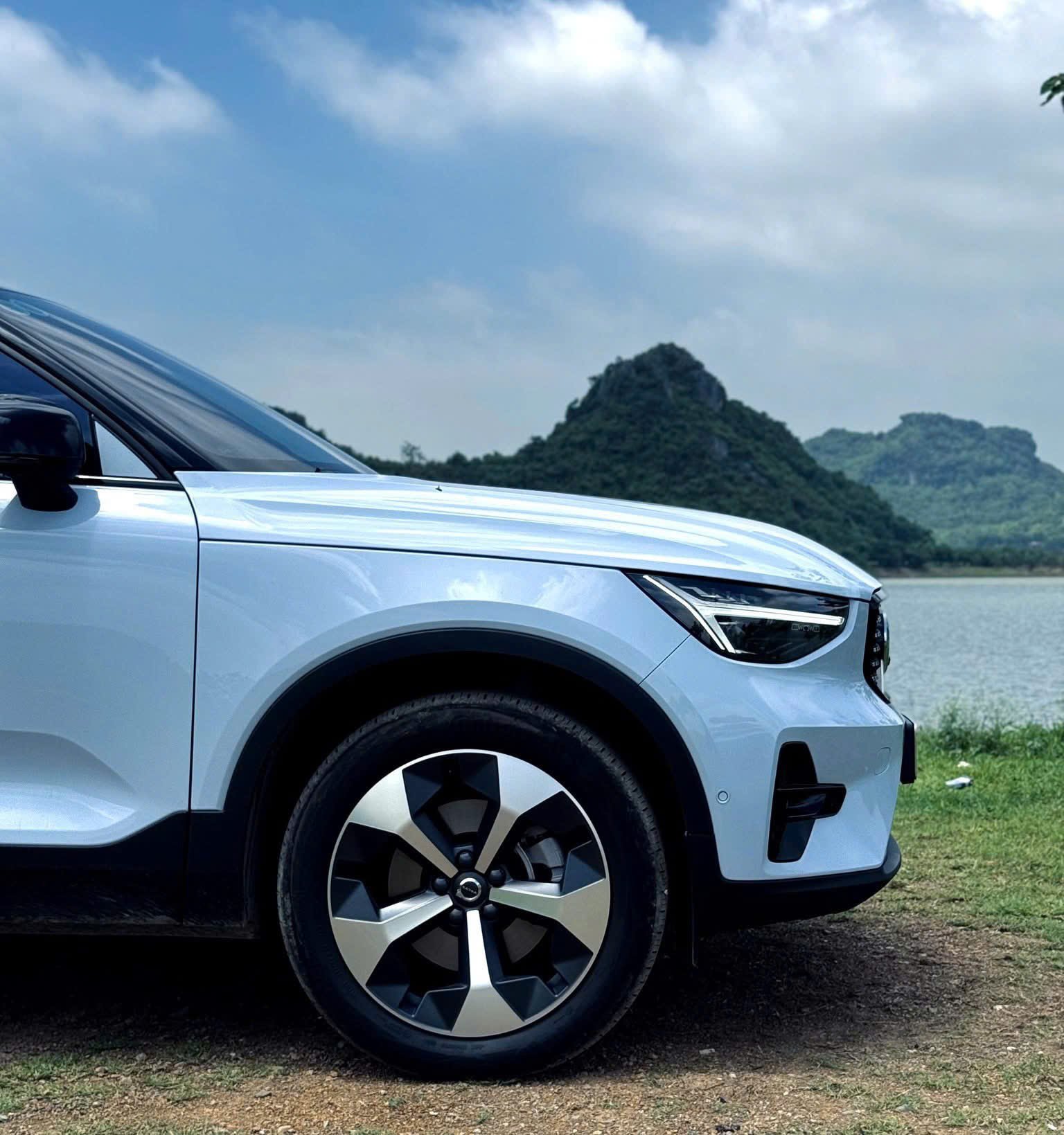 Volvo XC40 Ultra Dark