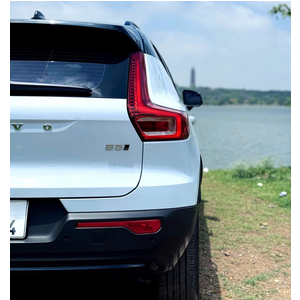 Volvo XC40 Ultra Dark