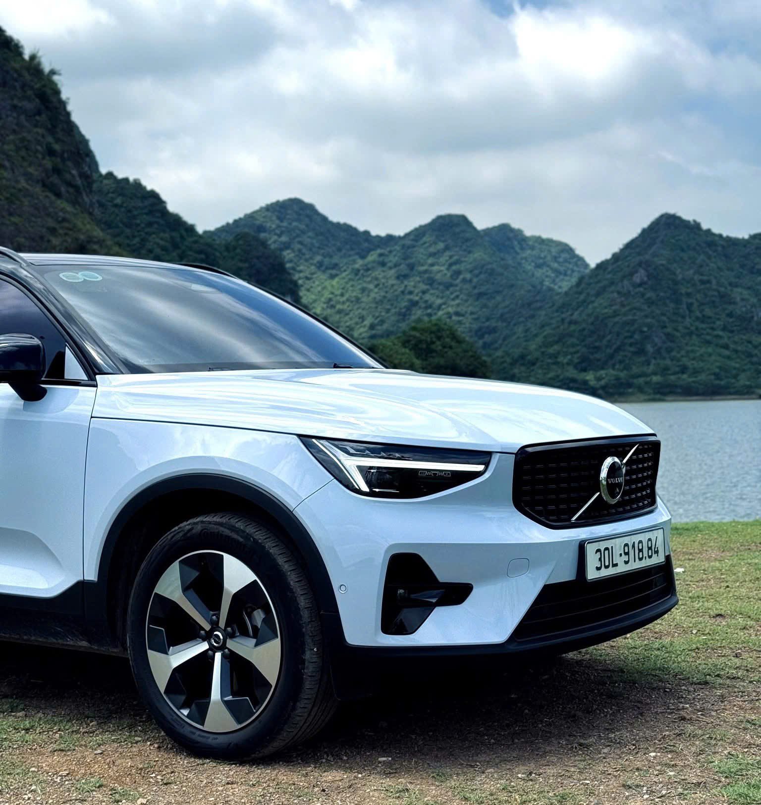 Volvo XC40 Ultra Dark