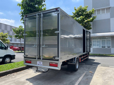 THACO Linker T2-6.9 - Thùng kín - tải trọng 3.3T
