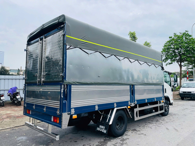 Isuzu 3.5 Tấn Thùng Bạt 5m2 NPR400