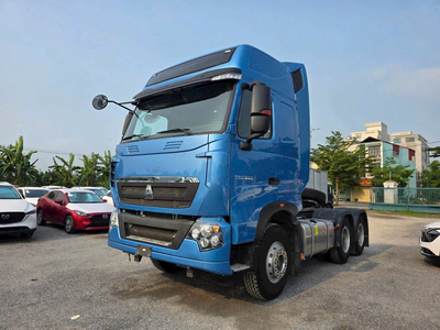 ĐẦU KÉO SINOTRUK HOWO T7H 440PS ĐỘNG CƠ MAN NHẬP KHẨU