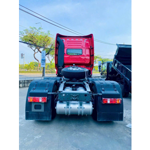 XE ĐẦU KÉO HOWO SINOTRUK T7H 440 MÁY MAN CẦU NÓC CAO NHẬP KHẨU
