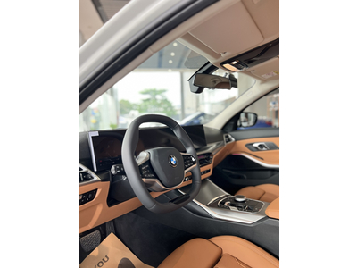 BMW 320i SportLine LCI