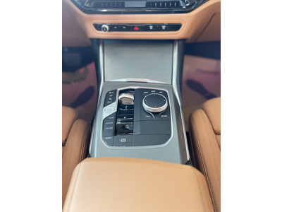 BMW 320i SportLine LCI