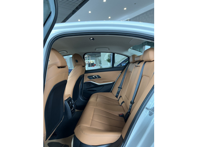 BMW 320i SportLine LCI