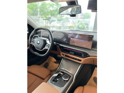 BMW 320i SportLine LCI