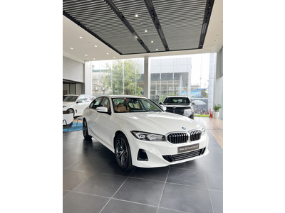 BMW 320i SportLine LCI