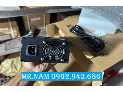 Bộ Chuyển Đổi Nguồn Điện 220V Sang 12V/24V Xe Tải Đa Năng – Giải Pháp Cấp Điện Cho Mọi Thiết Bị Trên Cabin xe.