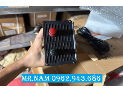 Bộ Chuyển Đổi Nguồn Điện 220V Sang 12V/24V Xe Tải Đa Năng – Giải Pháp Cấp Điện Cho Mọi Thiết Bị Trên Cabin xe.