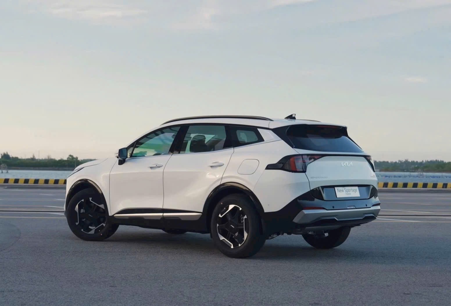 New Sportage 1.6 Turbo HEV Premium 5S (FWD)