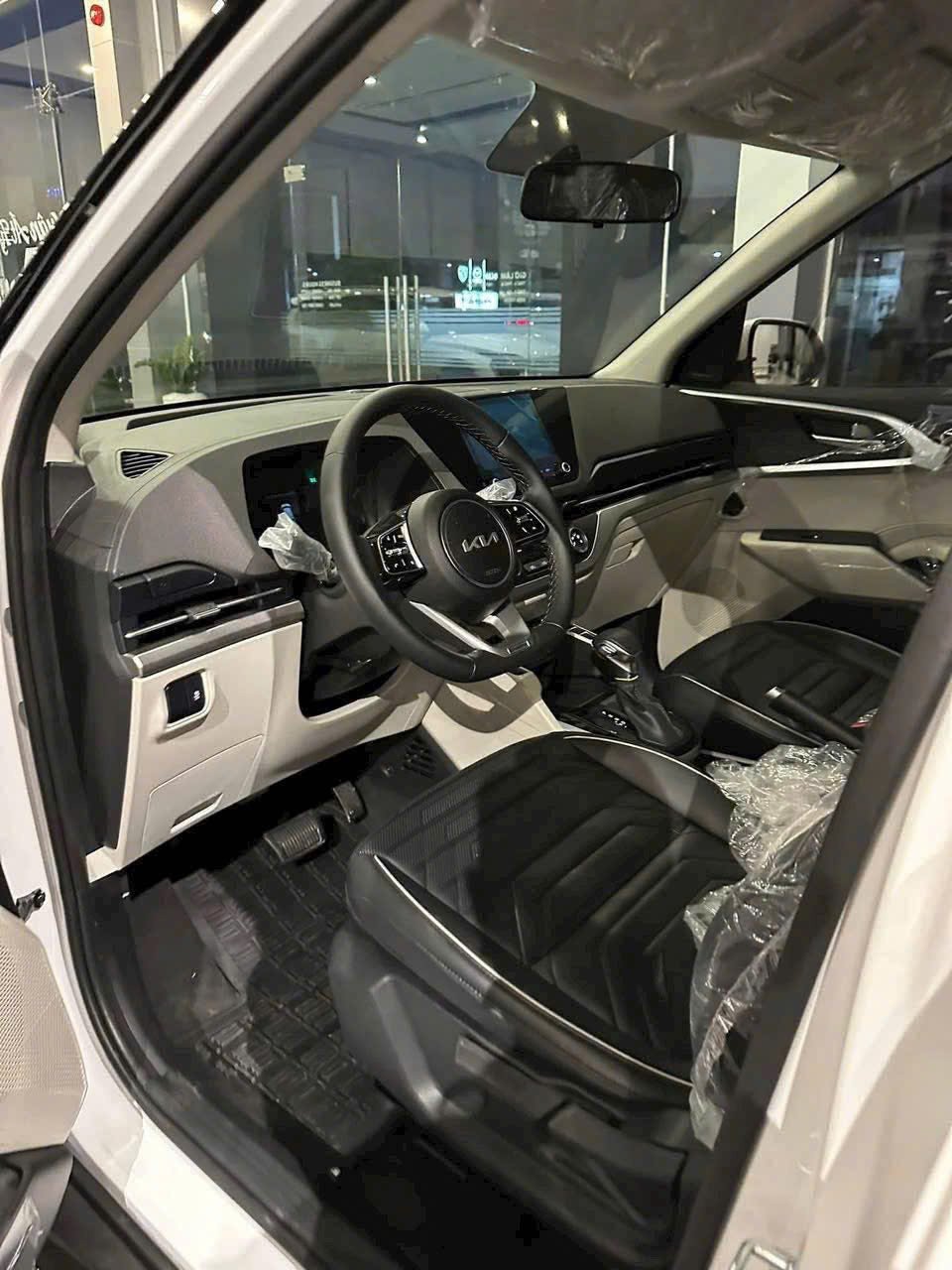 KIA Carens 1.5G IVT