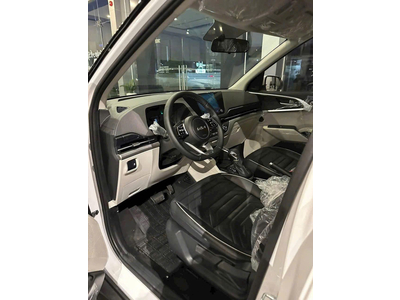 KIA Carens 1.5G IVT