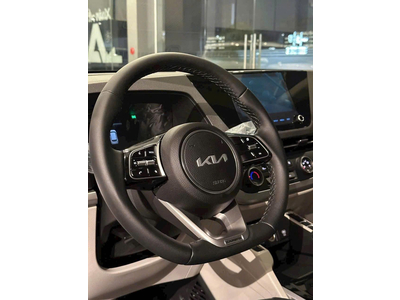 KIA Carens 1.5G IVT