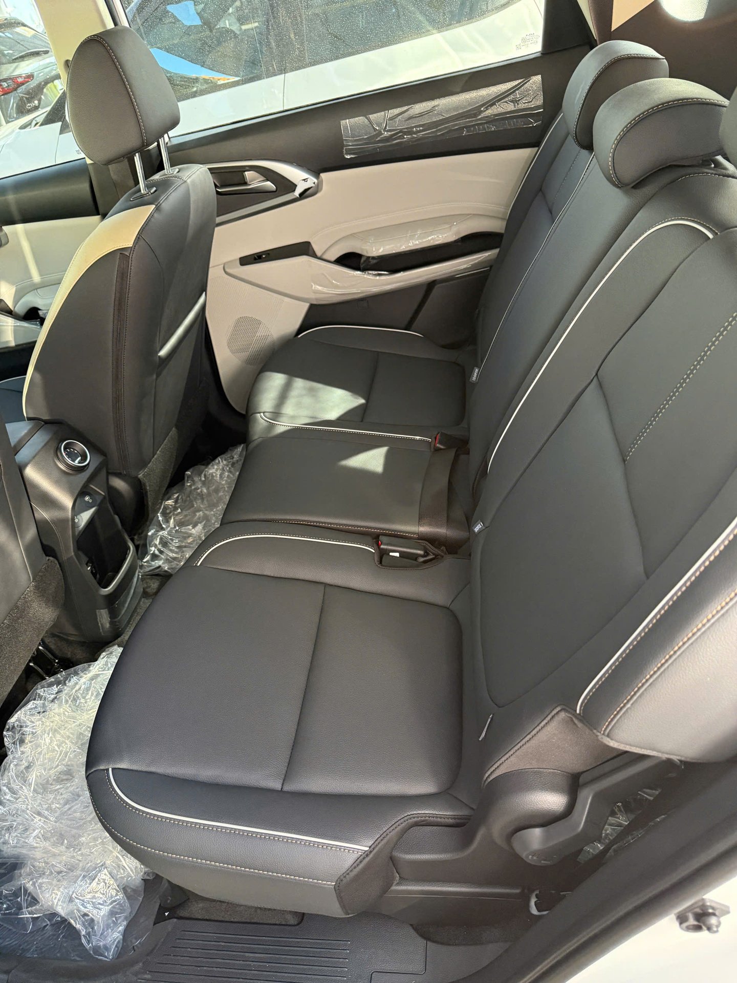 KIA Carens 1.5G DELUX