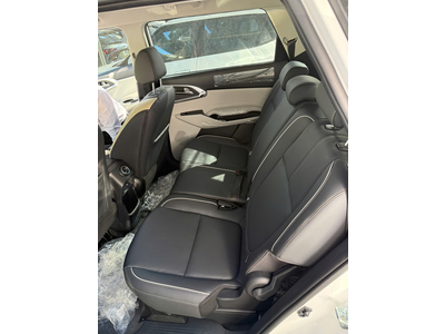 KIA Carens 1.5G DELUX