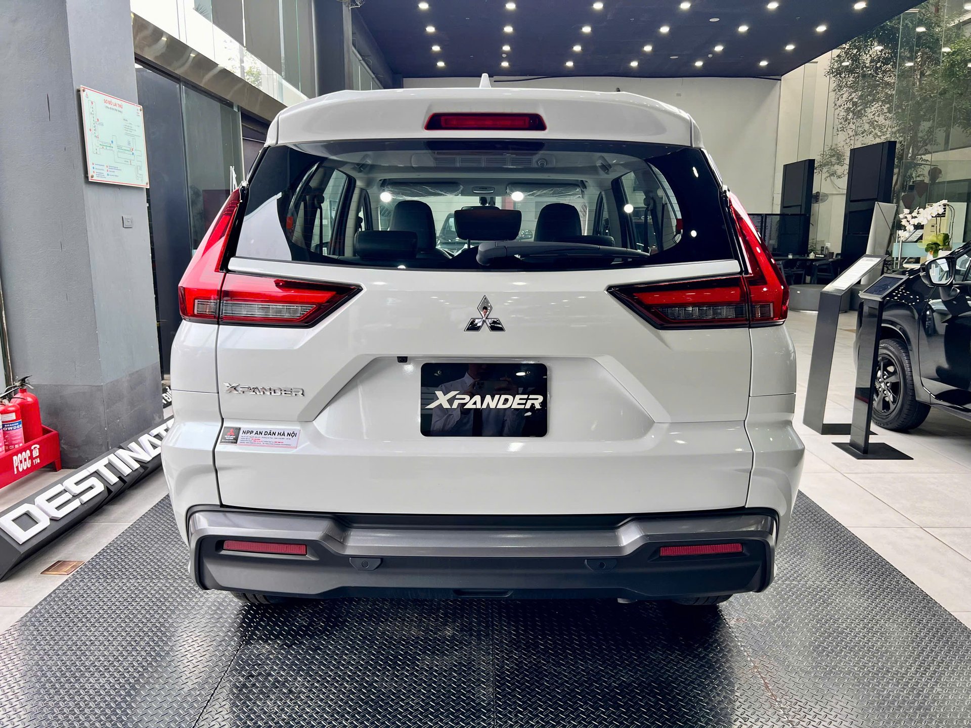 Mitsubishi Xpander AT Premium