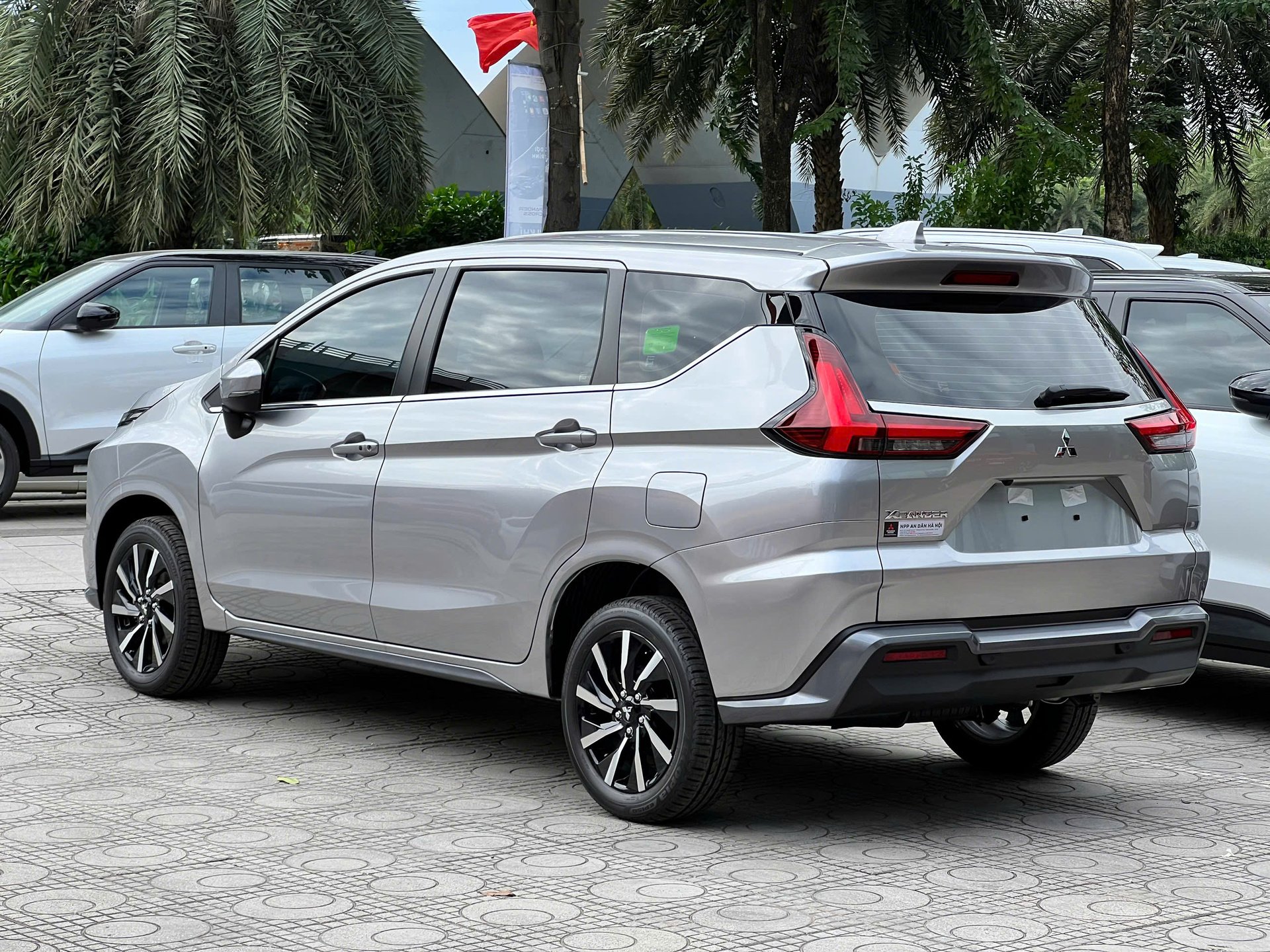 Mitsubishi Xpander AT Premium