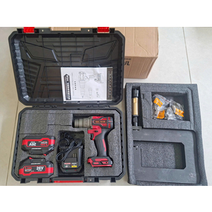 Đột máng cáp thủy lực dùng pin PLM-200