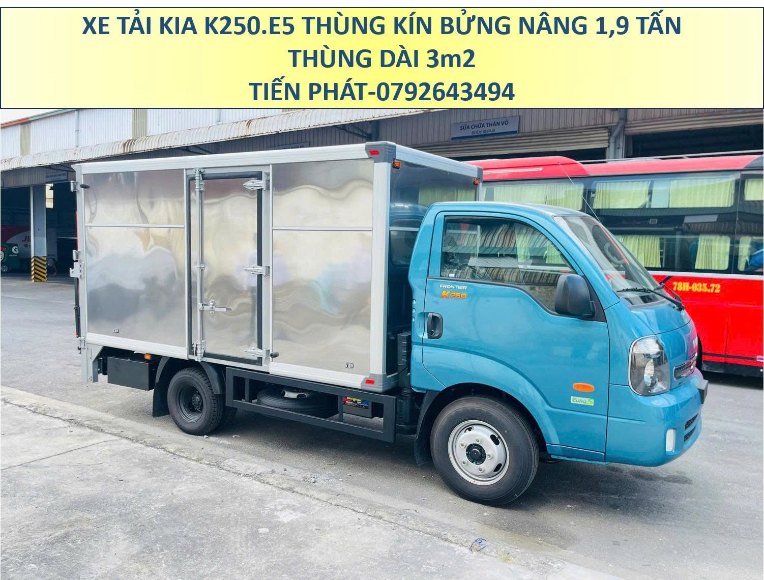 Xe Tải Nhập Khẩu KIA K250.E5 Thùng Kín Bửng Nâng Tải 1,9 Tấn Thùng 3m5