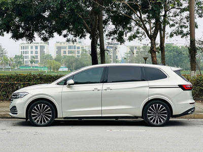 Volkswagen Viloran Luxury