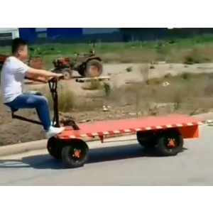 XE ĐIỆN CHỞ HÀNG TRONG NHÀ XƯỞNG XOAY ĐẦU LÁI XUÔI NGƯỢC